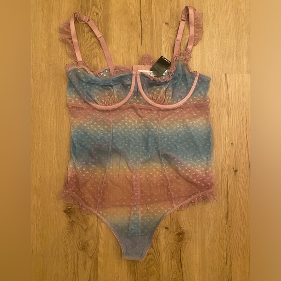 NWT Torrid Heart Mesh Ruffle Bodysuit - Picture 2 of 7